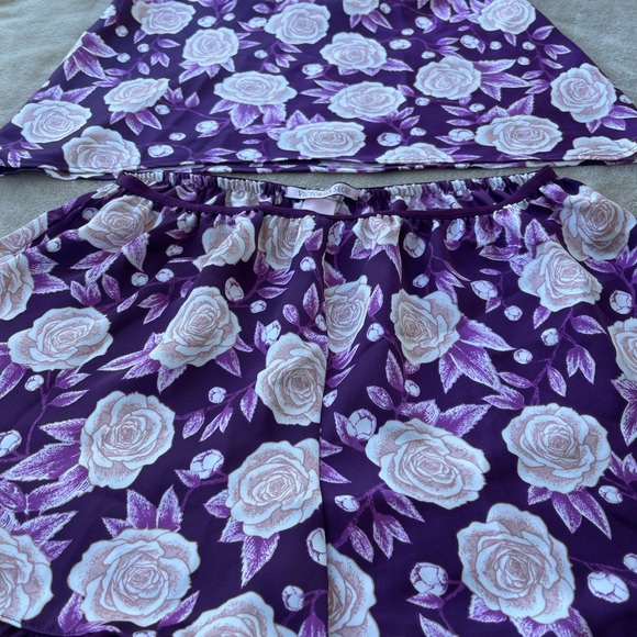 Victoria's Secret Purple Floral Pajama Set - Picture 4 of 10